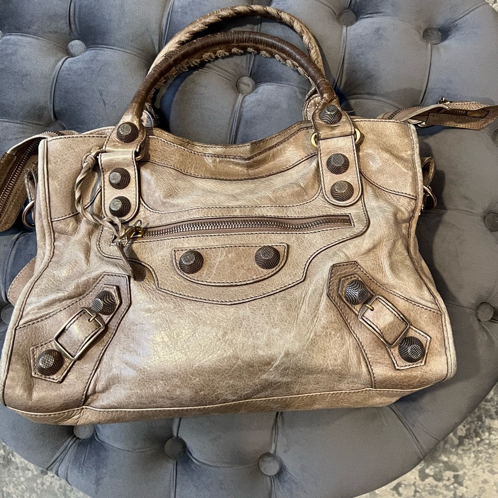 BALENCIAGA
Giant 12 Gold Hardware City